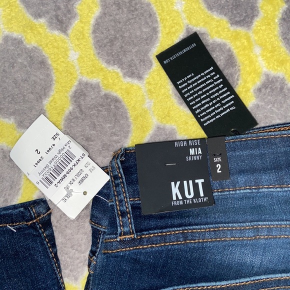 High Rise MIA Skinny - Picture 3 of 4